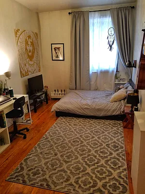 Rented by Bedford Realty USA Corp | media 15