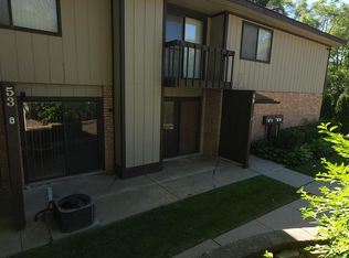 53 Woodhills Bay Rd, Fox Lake, IL 60020