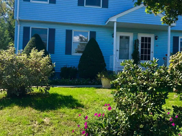 27 Alison Ln #27, Wethersfield, CT 06109