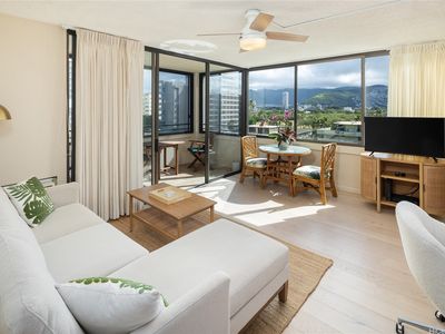 2410 Cleghorn St APT 801, Honolulu, HI, 96815