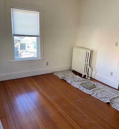 5th image of 457 Shirley St #4