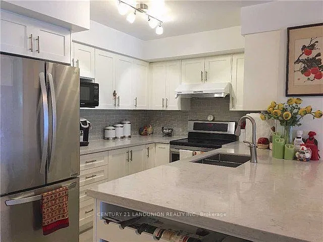 256 Doris Ave — Photo 3