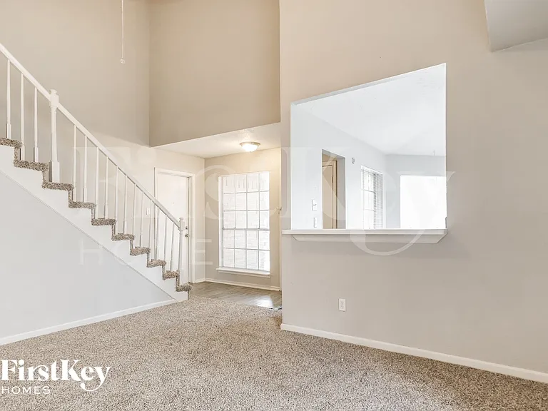 3815 Derbyhall Dr — Photo 5