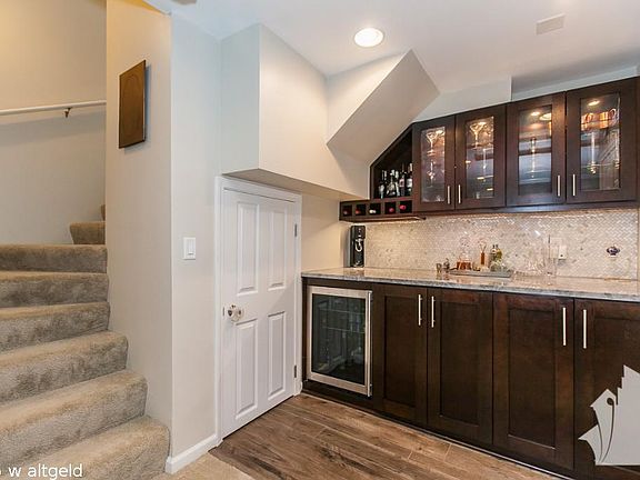 2nd image of 1635 W Altgeld St #113