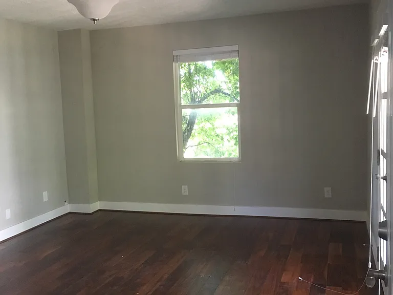 301 N Almond St #4 — Photo 8