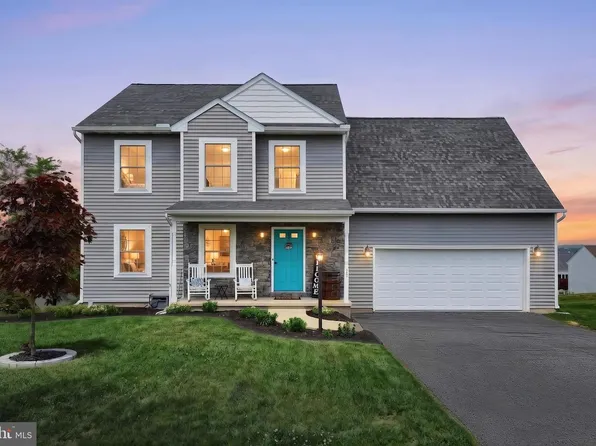 35 Ryan Ln, Mount Wolf, PA 17347