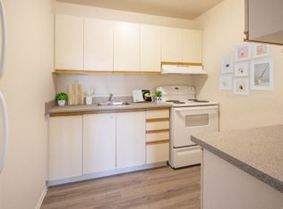Bayridge Court Apartments, Kingston, ON K7P 1A3