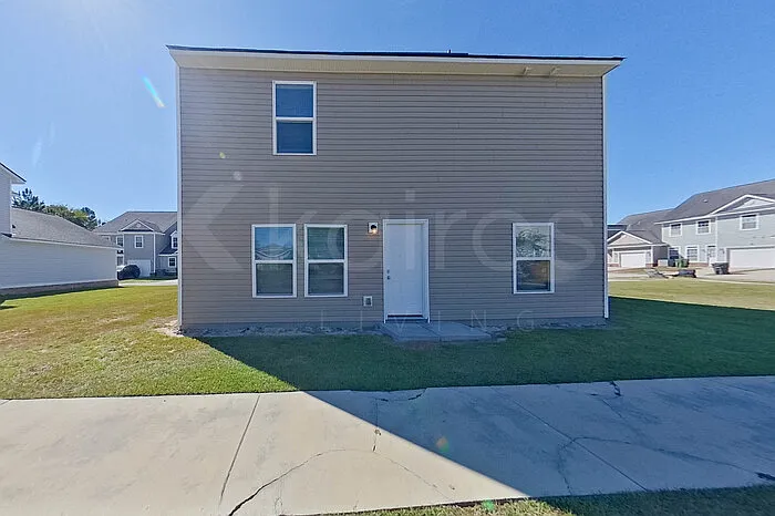 924 Sanford Ln — Photo 21