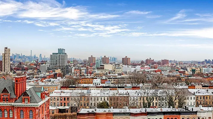 Rented by Metropolitan Realty | media 9