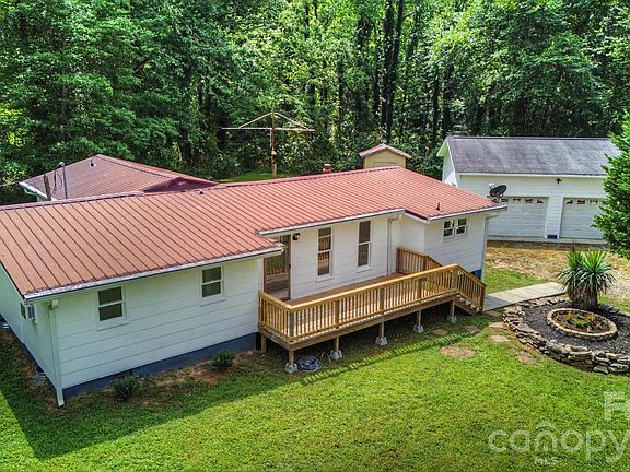 2nd image of 160 Denny Rd