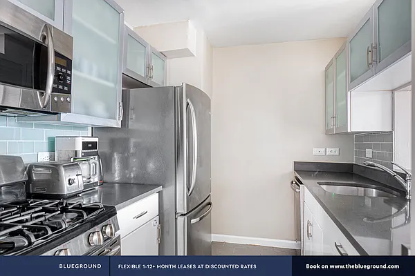 Rented by The Blueground | media 44