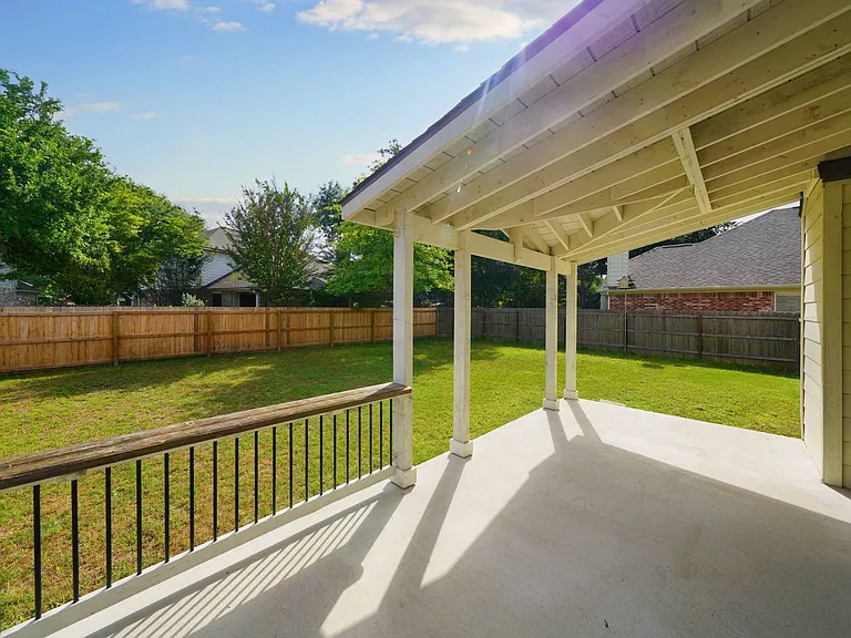 4736 Green Bluff Dr — Photo 50