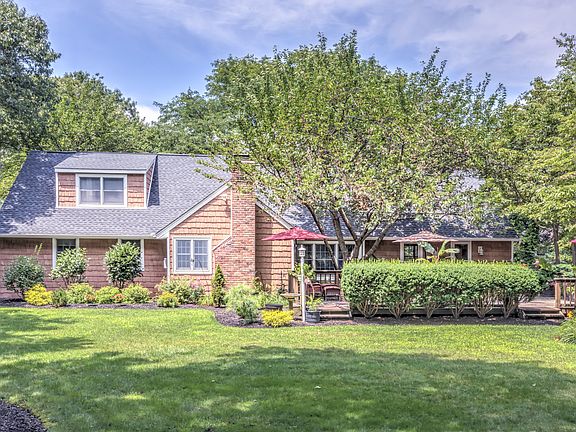 5th image of 24 Corie Ct