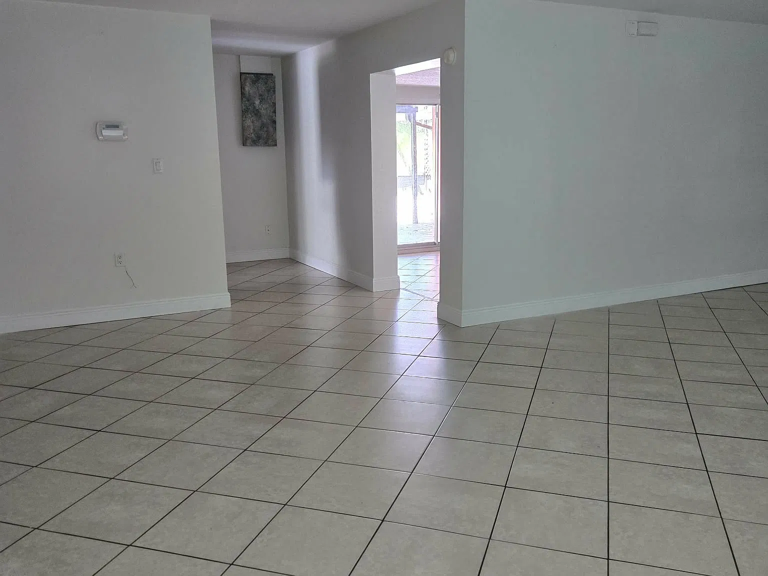 3 bed, 2226 sqft, $2,300 — Photo 4