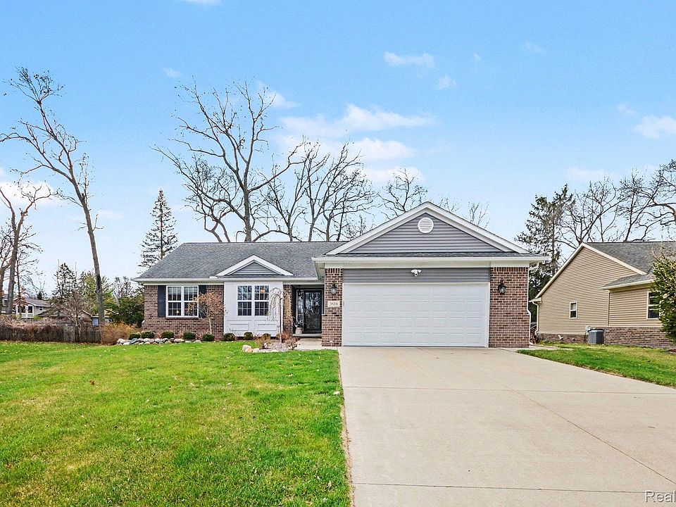 1st image of 3816 Lyndon Ln