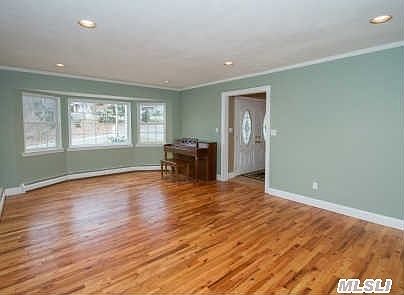 4th image of 45 Grassy Pond Dr