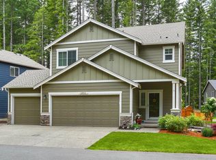 4864 SW Kenmore Ct, Pt Orchard, WA 98367