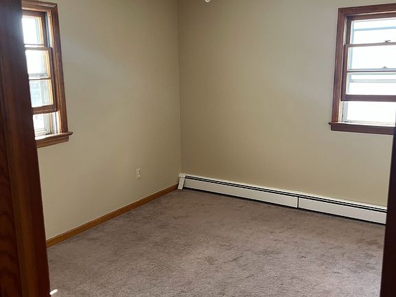 4th image of 334 Copeland Ave