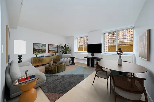 160 Riverside Blvd #7T Photo 1
