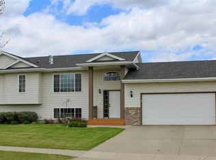 4608 S Samantha Dr, Sioux Falls, SD 57106
