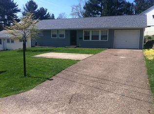 203 Sunset Dr, Saint Clairsville, OH 43950