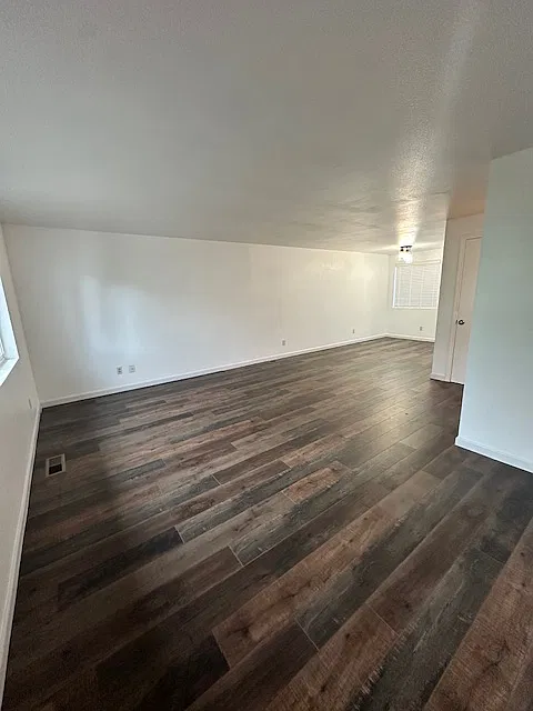2 bed, 1.5 bath, 1000 sqft, $1,500 — Photo 3