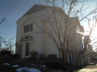 2981 Village Ln, Chanhassen, MN 55317