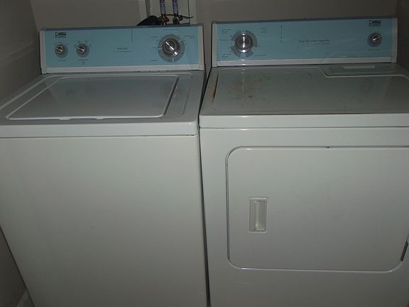 5th image of 220 N Randolph St