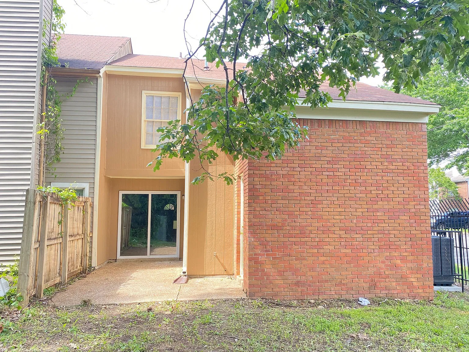 6389 Hunters Pl Dr — Photo 4