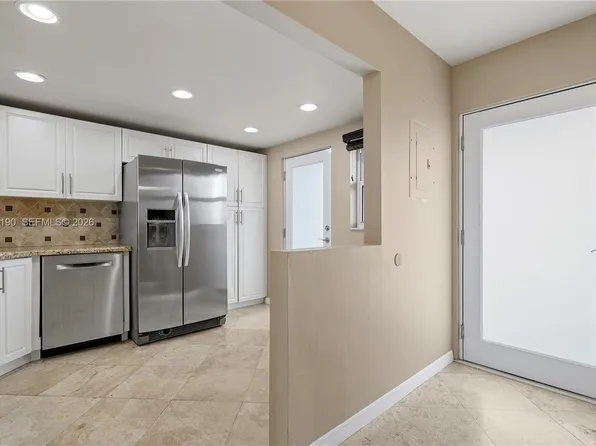 1075 NE Miami Gardens Dr APT 306, Miami, FL 33179