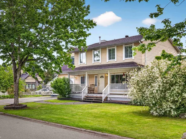 14186 66a Ave, Surrey, BC V3W 9N7