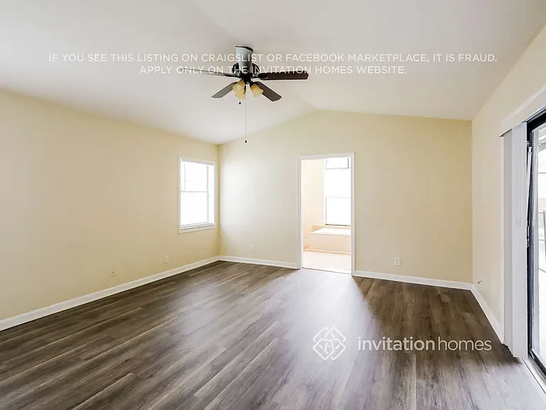 5166 NW 99th Way — Photo 8