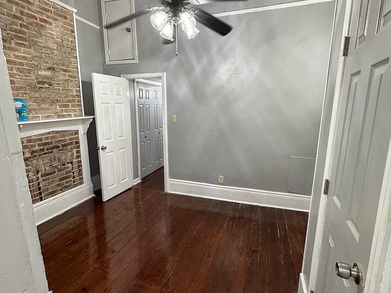 2221 N Prieur St — Photo 36