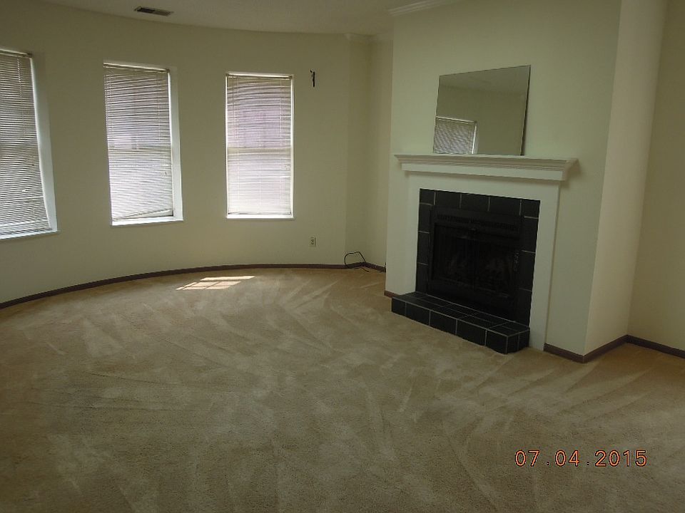 1st image of 4319 Lindell Blvd APT J