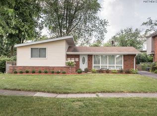 616 Arthur Dr, Lombard, IL 60148