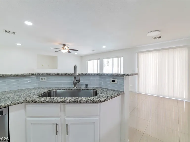 9632 Gatesville Ave — Photo 11