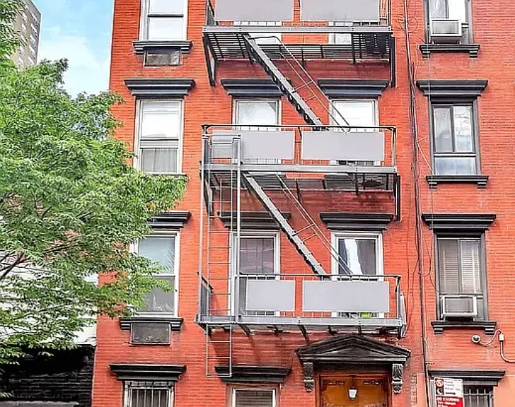 465 W 49th St #2B — Photo 8