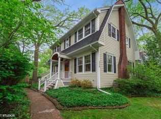 215 Wood Ct, Wilmette, IL