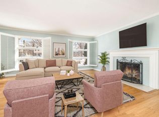 4323 N Wildwood Ave, Shorewood, WI 53211