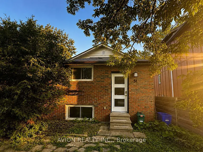 51 Windsor Dr — Photo 1