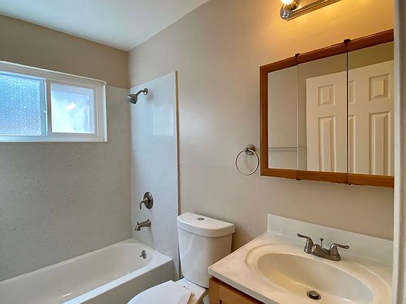 4th image of 763 Blossom Way #40