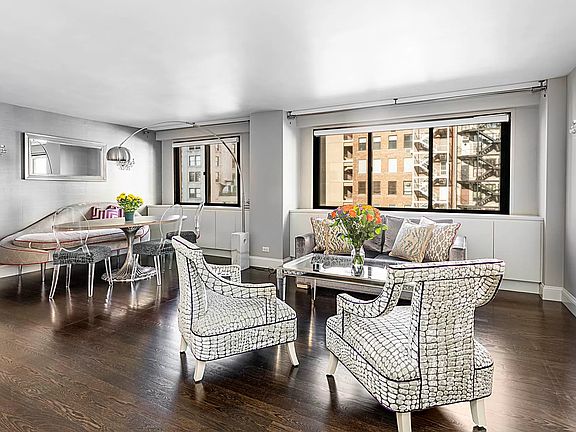 3rd image of 16 W 16th St #12AWN