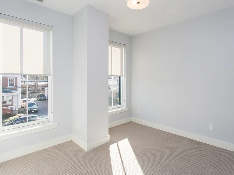 13 W Central St #3 — Photo 11