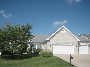 325 Autumn Forest Dr, O'Fallon, MO 63366