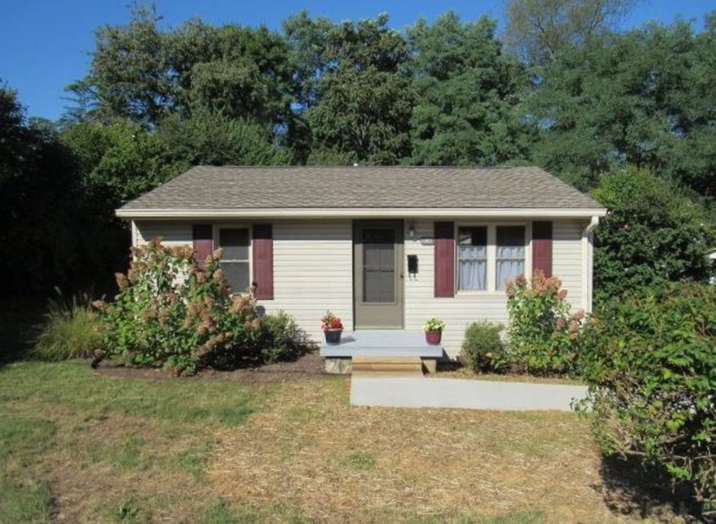 1005 N Jackson St — Photo 4