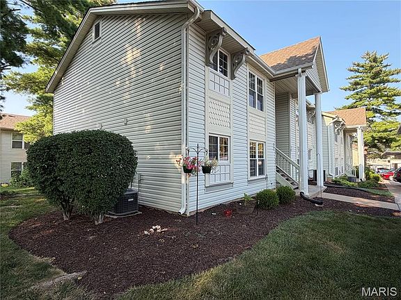 2nd image of 628 Sugar Trail Ct #1