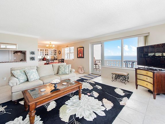 5th image of 4010 Galt Ocean Dr APT 1004