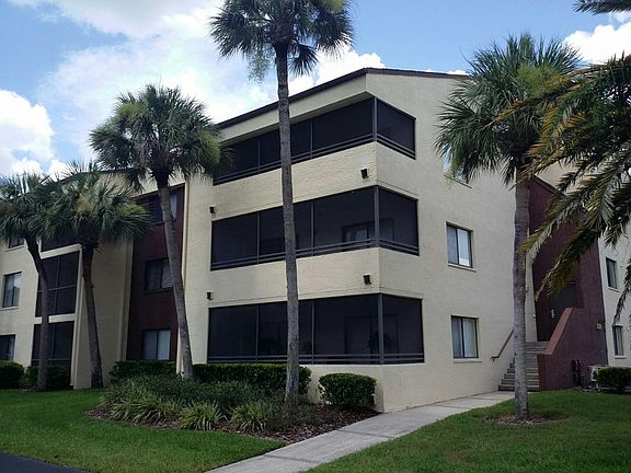 3rd image of 13602 S Village Dr