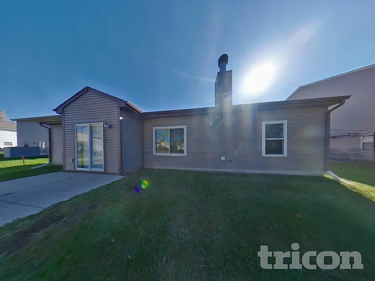 6724 Shanghai Cir — Photo 18
