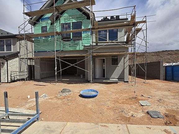 3rd image of 1901 S Tower Bridge Dr #305
